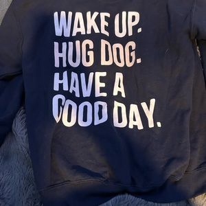 💙Navy graphic sweatshirt